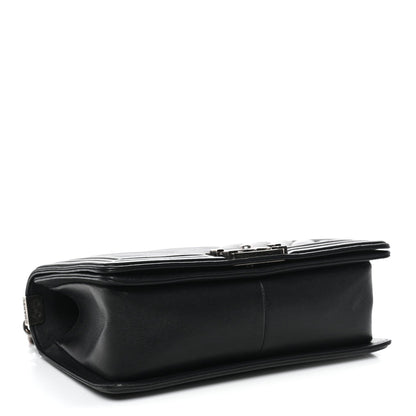 Lambskin Chevron Quilted Medium Boy Flap Black