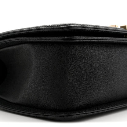 Caviar Chevron Quilted Medium Boy Flap Black