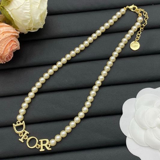 Dior Pearl Letter Necklace Bracelet