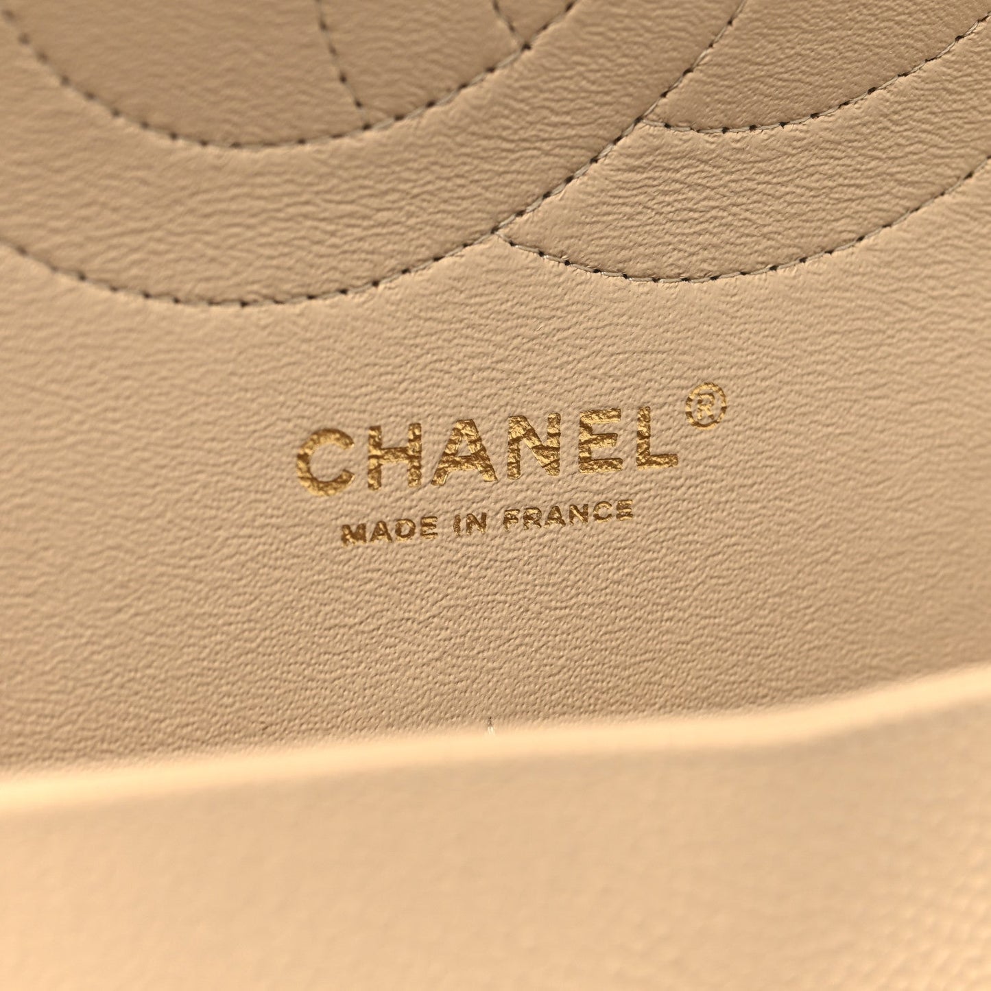 Caviar Quilted Jumbo Double Flap Beige Clair